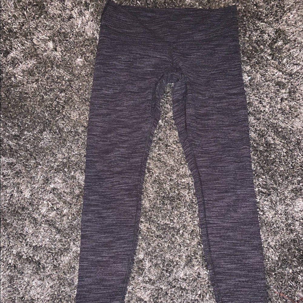Full length Lululemon gray leggings size 6!